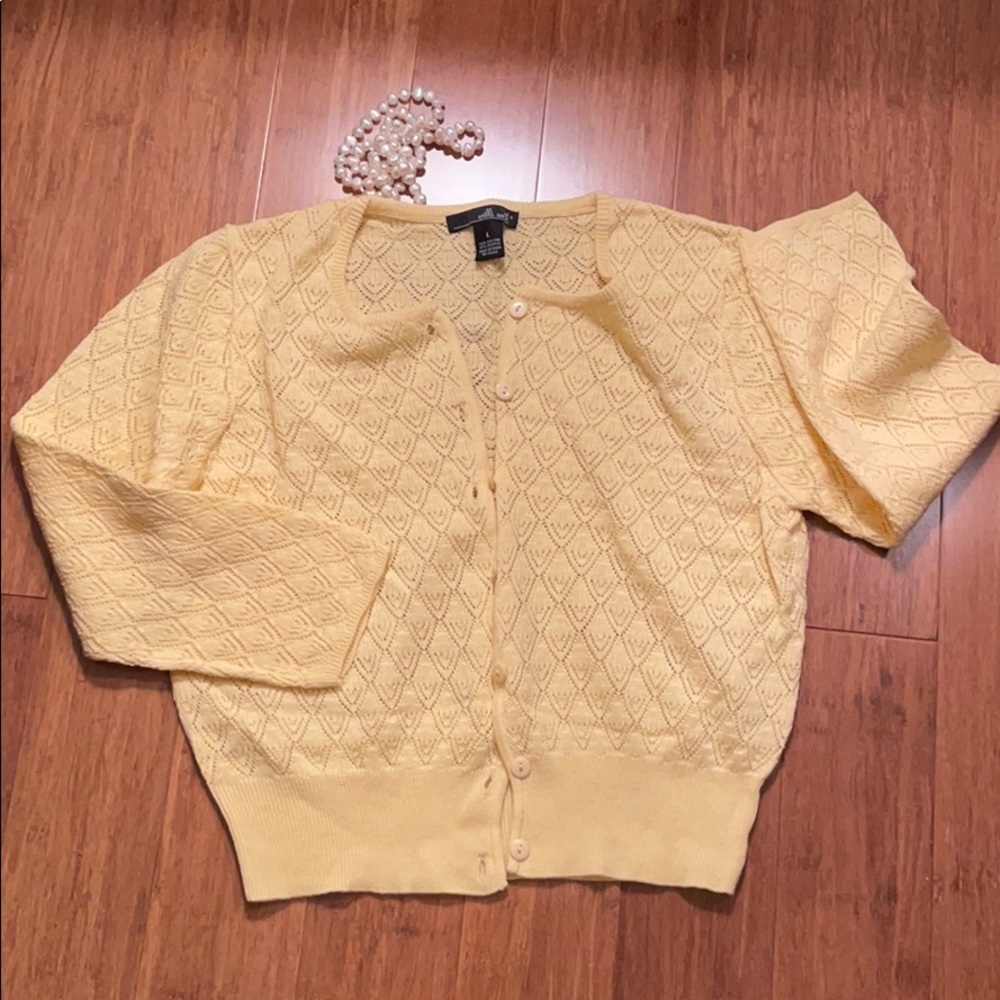 Yellow cropped cardigan